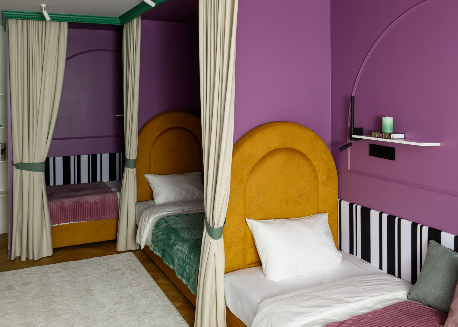 Квартирный вопрос - цветущая магнолия