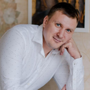 Денис Бутов