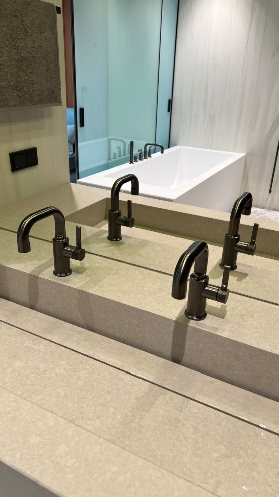 Фотосессия  - двери, мебель и перегородки в московской квартире