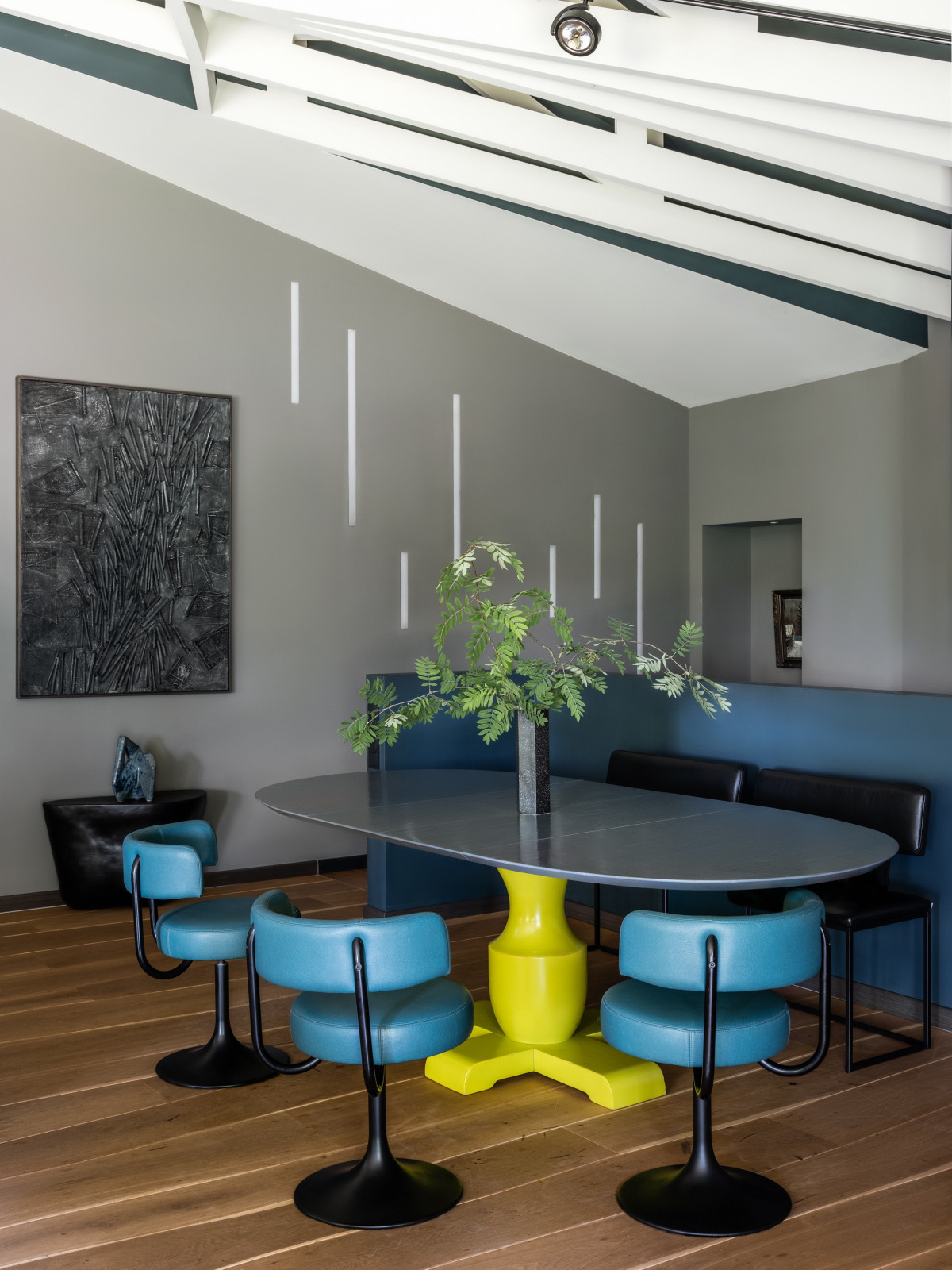 В гостях: Круглый дом с видом на лес