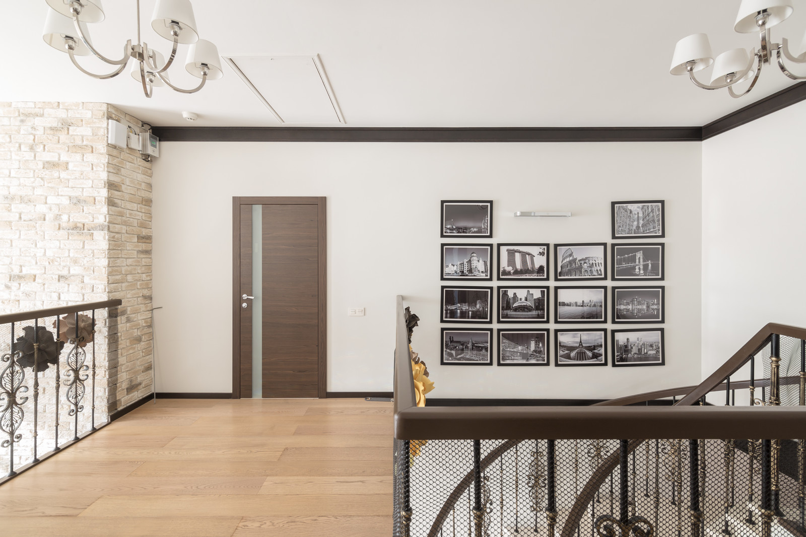 Фотографии реализованного интерьера дома в КП Шишкин лес г. Москва