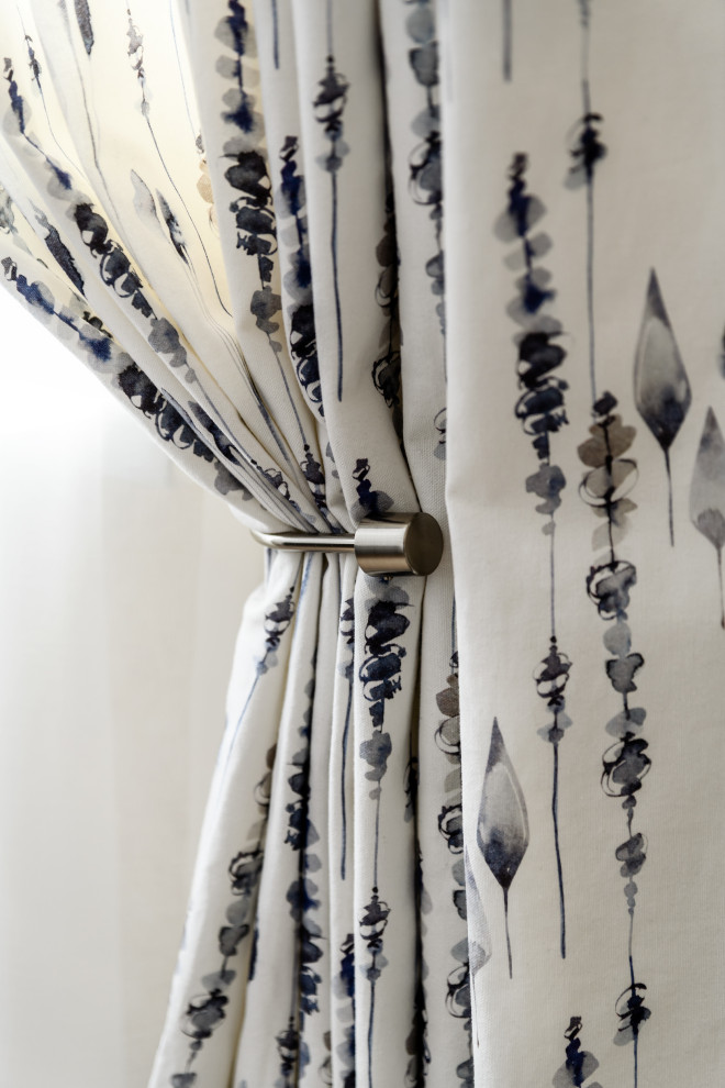 Съёмка штор в столовой загородного дома