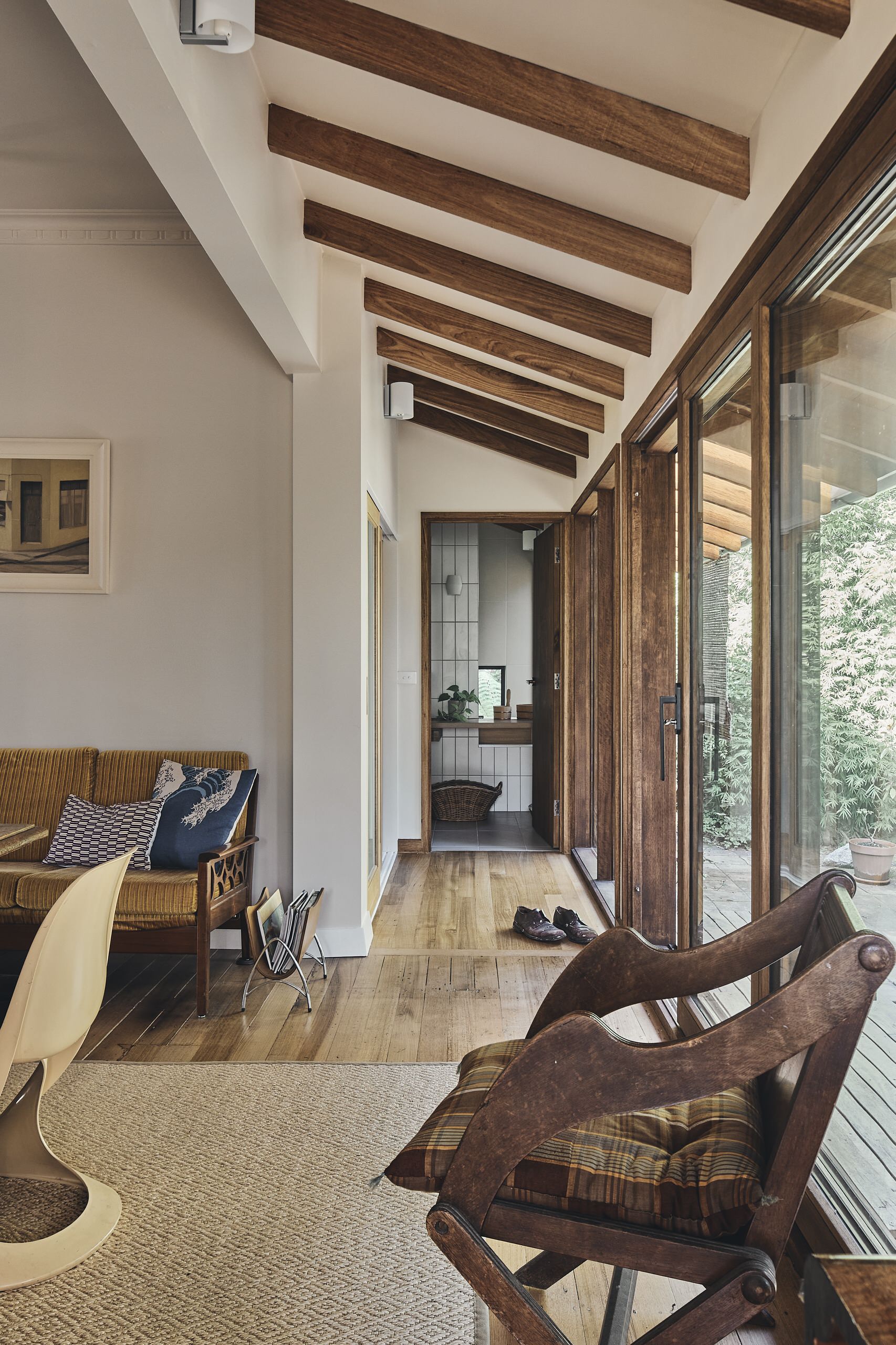 Есть вопрос: Что делает наши дома счастливыми. А что — наоборот