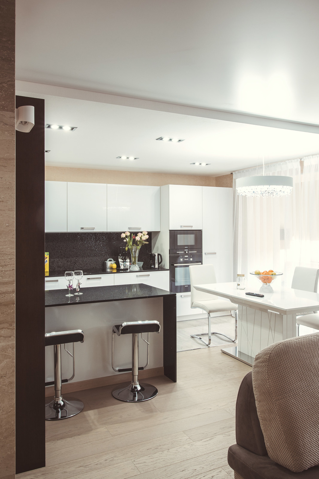 Кухня-гостиная в современном стиле