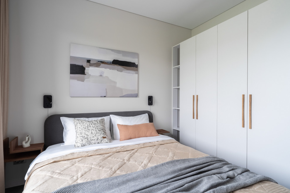 Парадный ансамбль, 2евро, 32м2