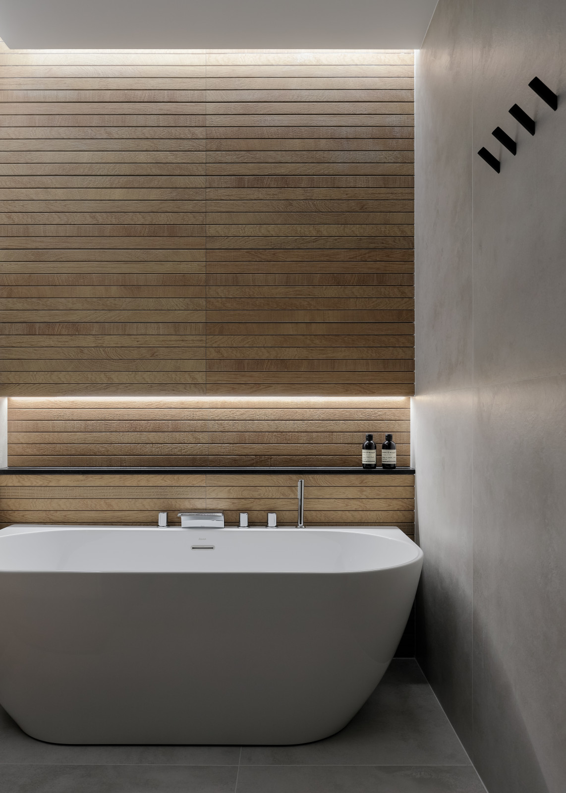 Квартира со стеклянной стеной и терраццо