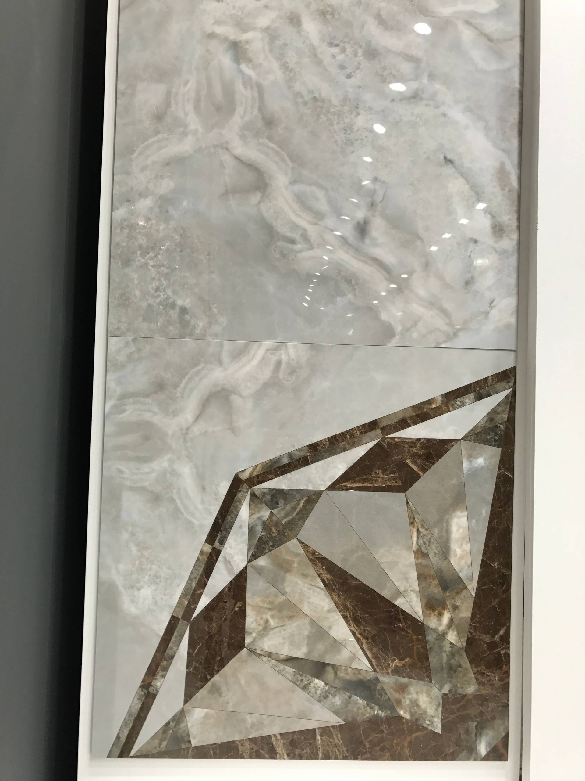 Что лучше: Мрамор или керамогранит под мрамор