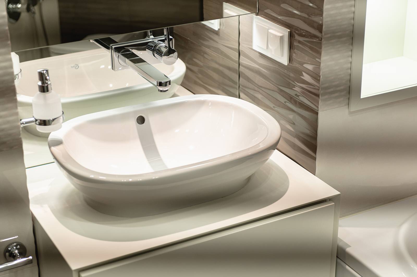 ЖК ЗАЗЕРКАЛЬЕ 410