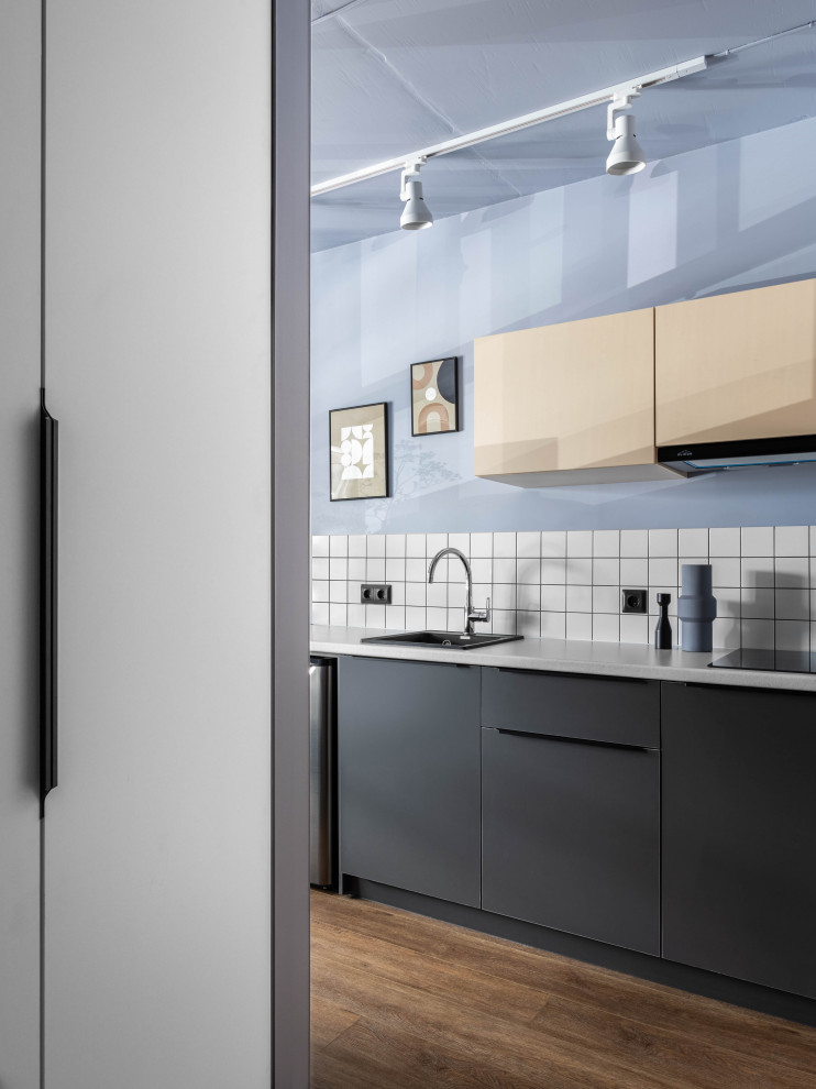 Студия 1. Вид и прихожей на кухню