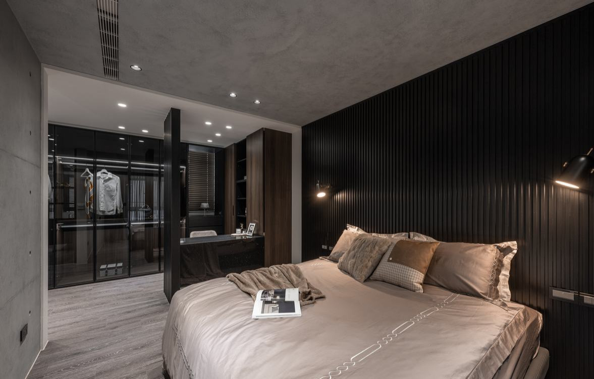 Бархатный уют темных оттенков в брутальном интерьере дома от L DESIGN