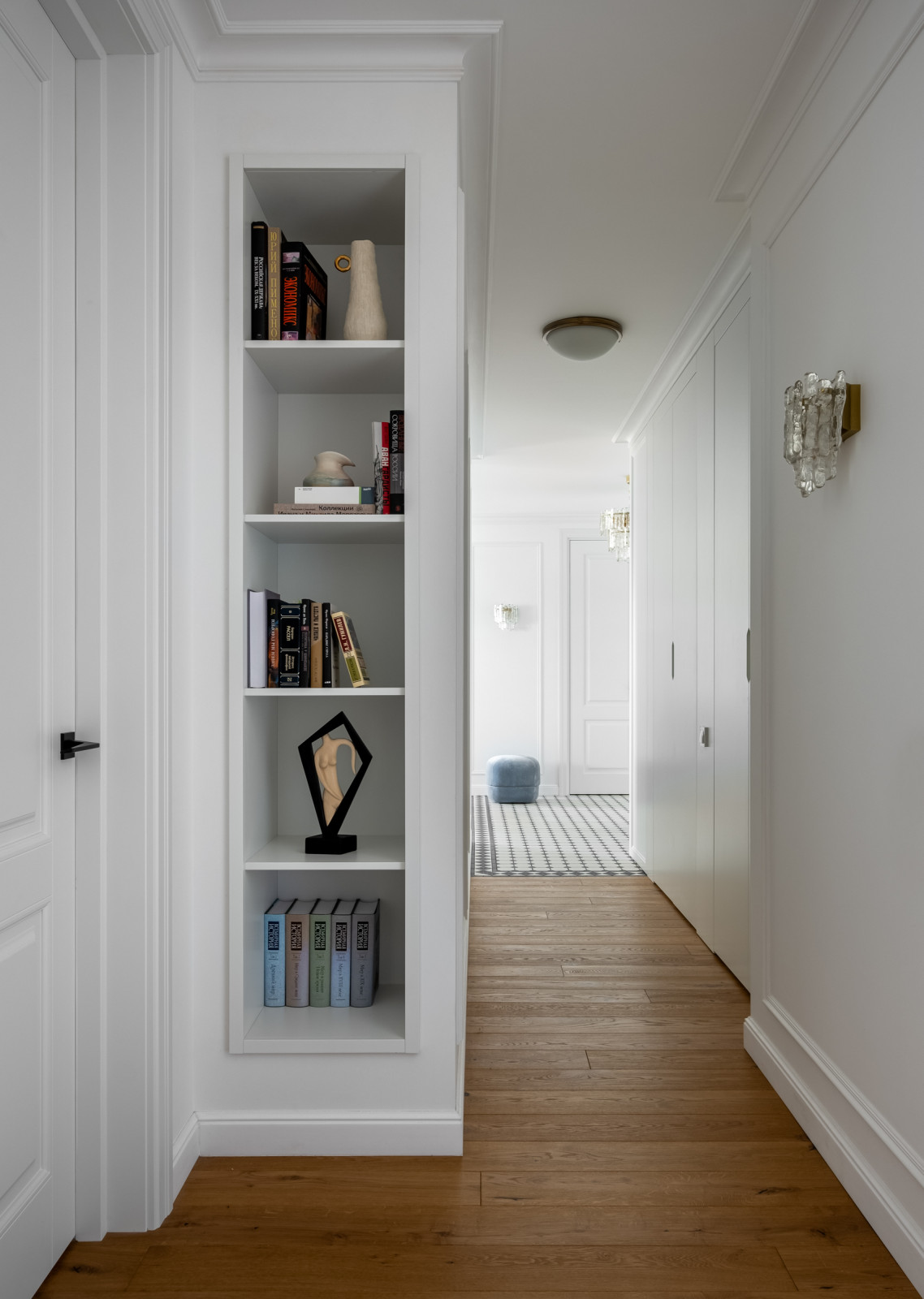 Коридор вид на прихожую