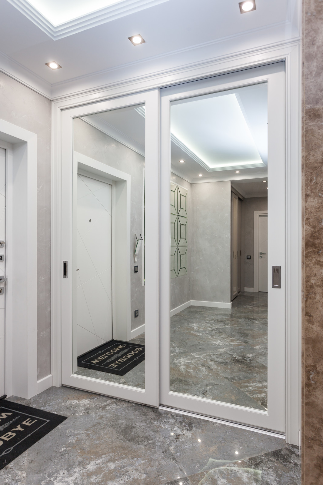 Шкафы в стиле современной классики