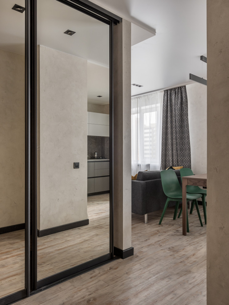 «Молодой и холостой»