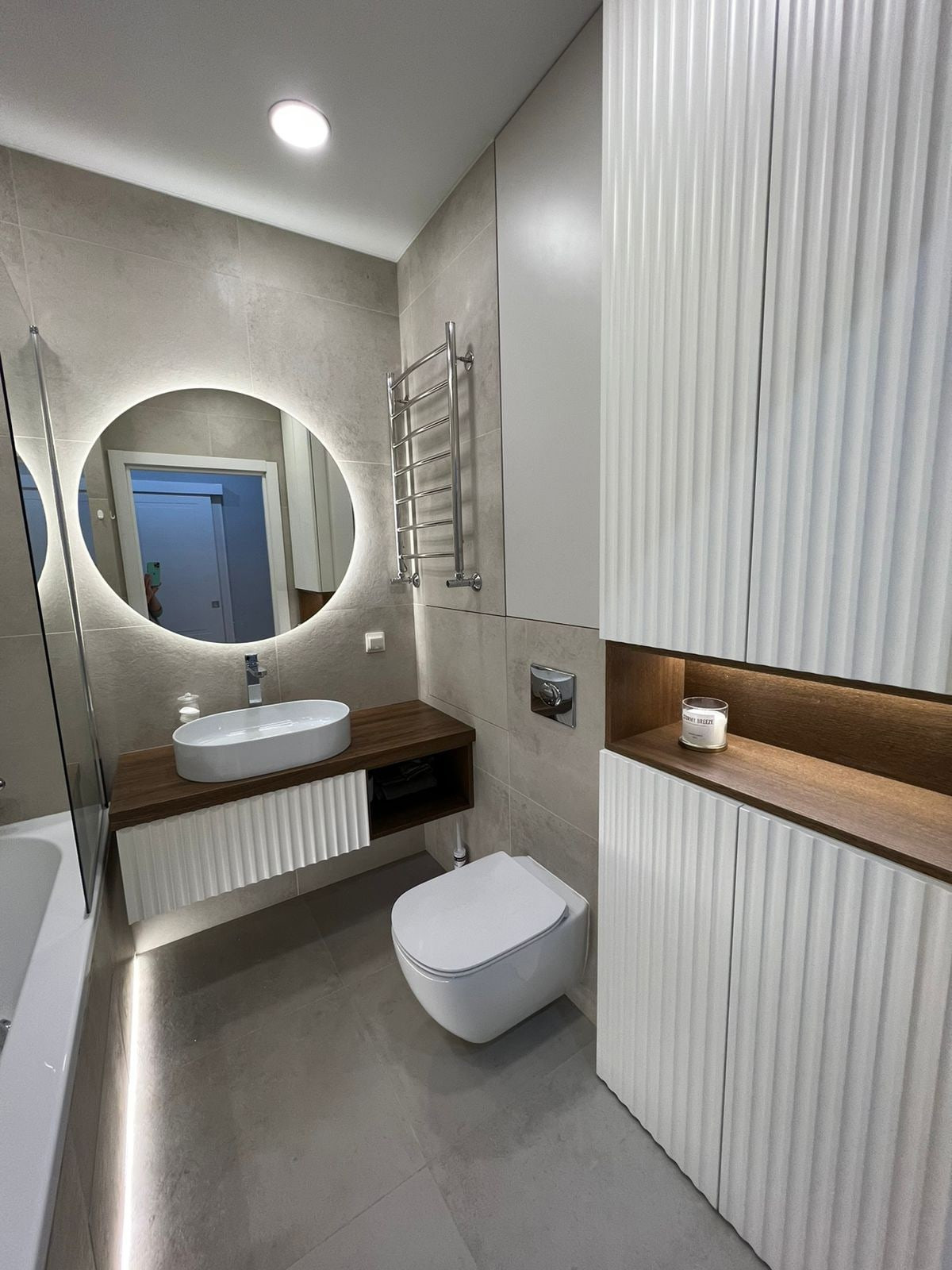 Фото реализованного проекта ванной камнаты.