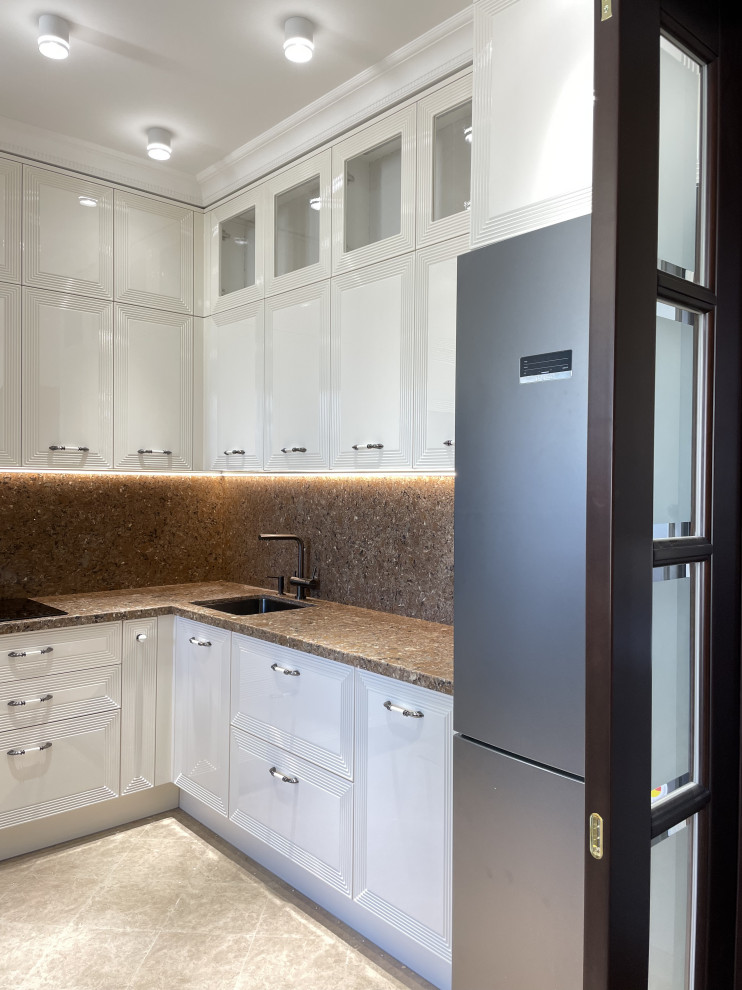 Элегантный кухонный гарнитур RIO в нежном цвете Зефир