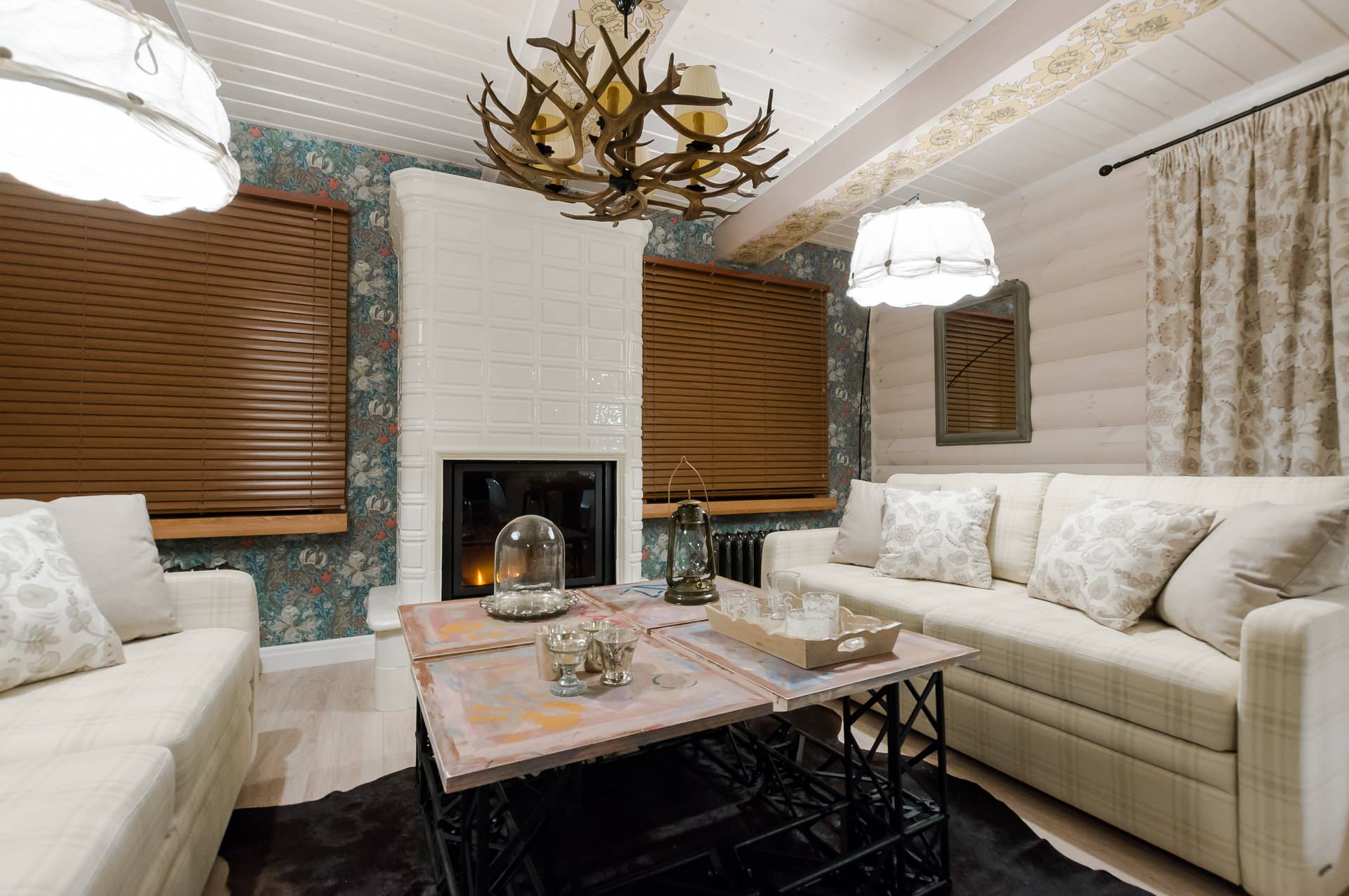 Проект недели: «Английская» изба в дачной гостиной