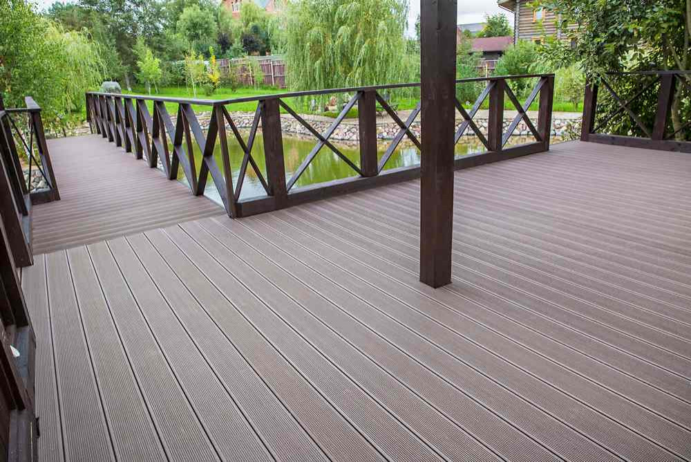 Садовые дорожки и беседка