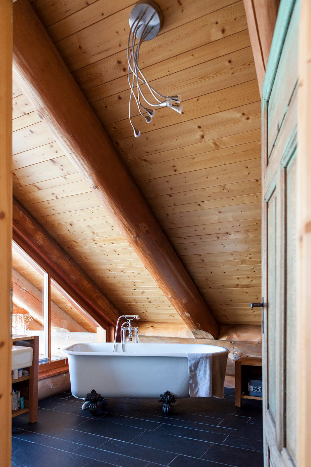 Съёмка дома в деревне Кёнигсхайм, Германия