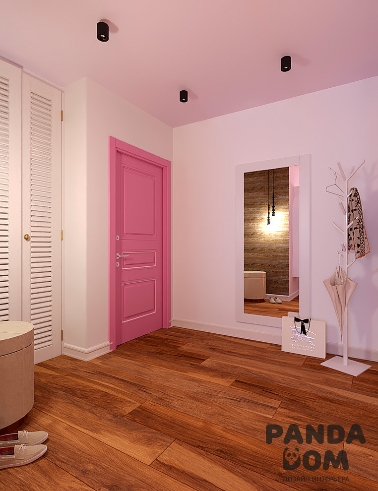 Светлая и разноцветная квартира для молодой девушки.