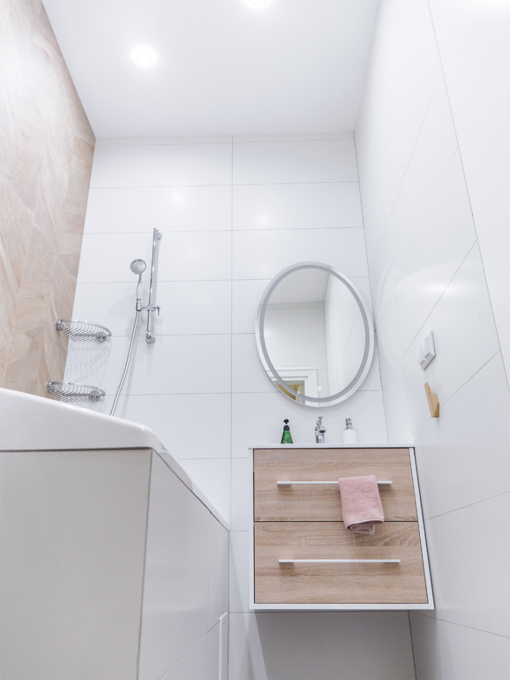 Солнечный остров, ЖК Кристал, Водный стадион