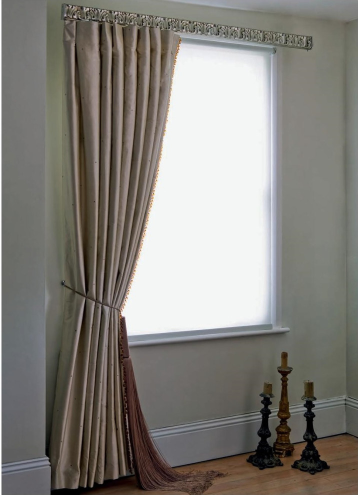 Карнизы в интерьере