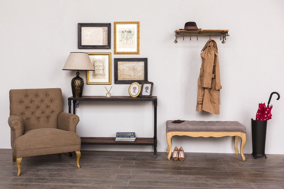 Как из фоторамки сделать необычный аксессуар для украшения дома?