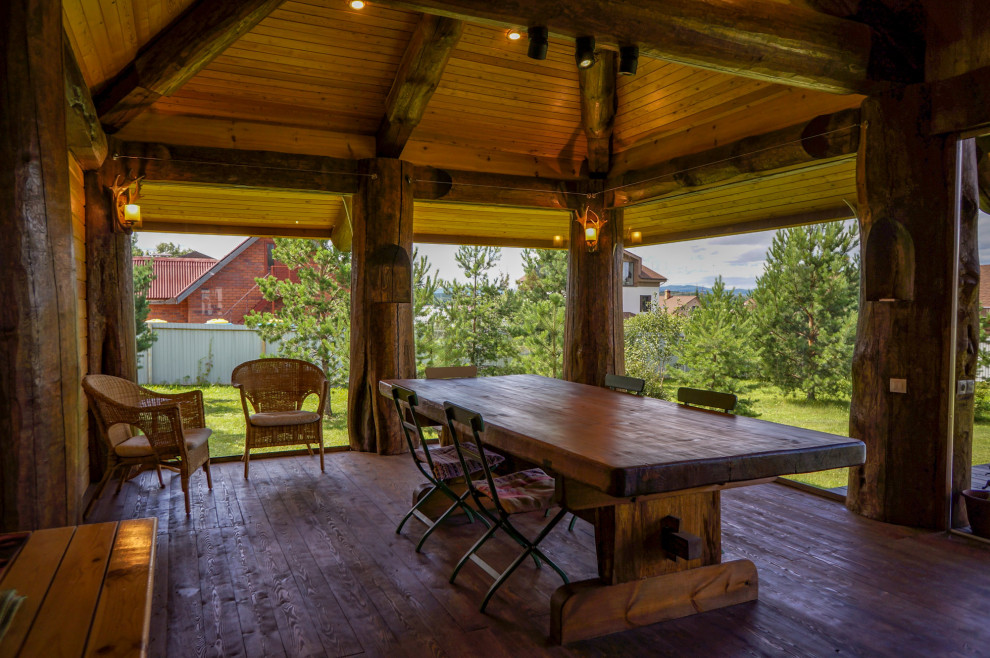 Беседка post&beam с безрамным остеклением