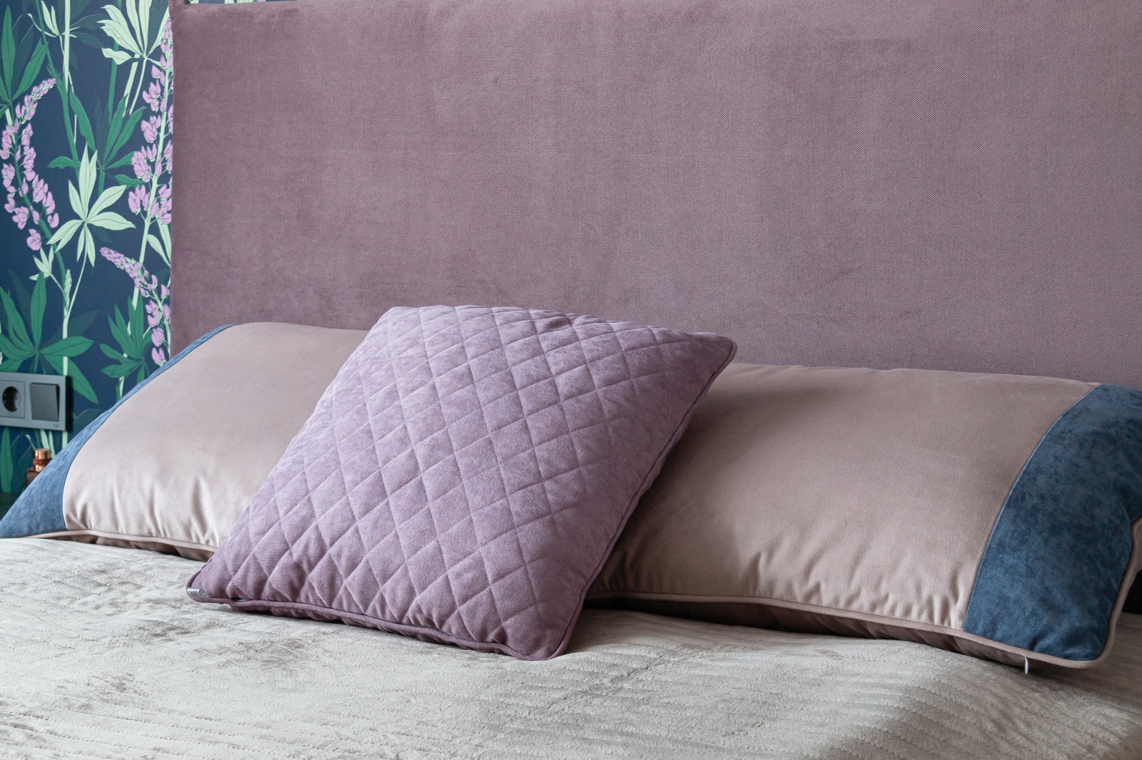 Всплеск эмоций в небольшой квартире