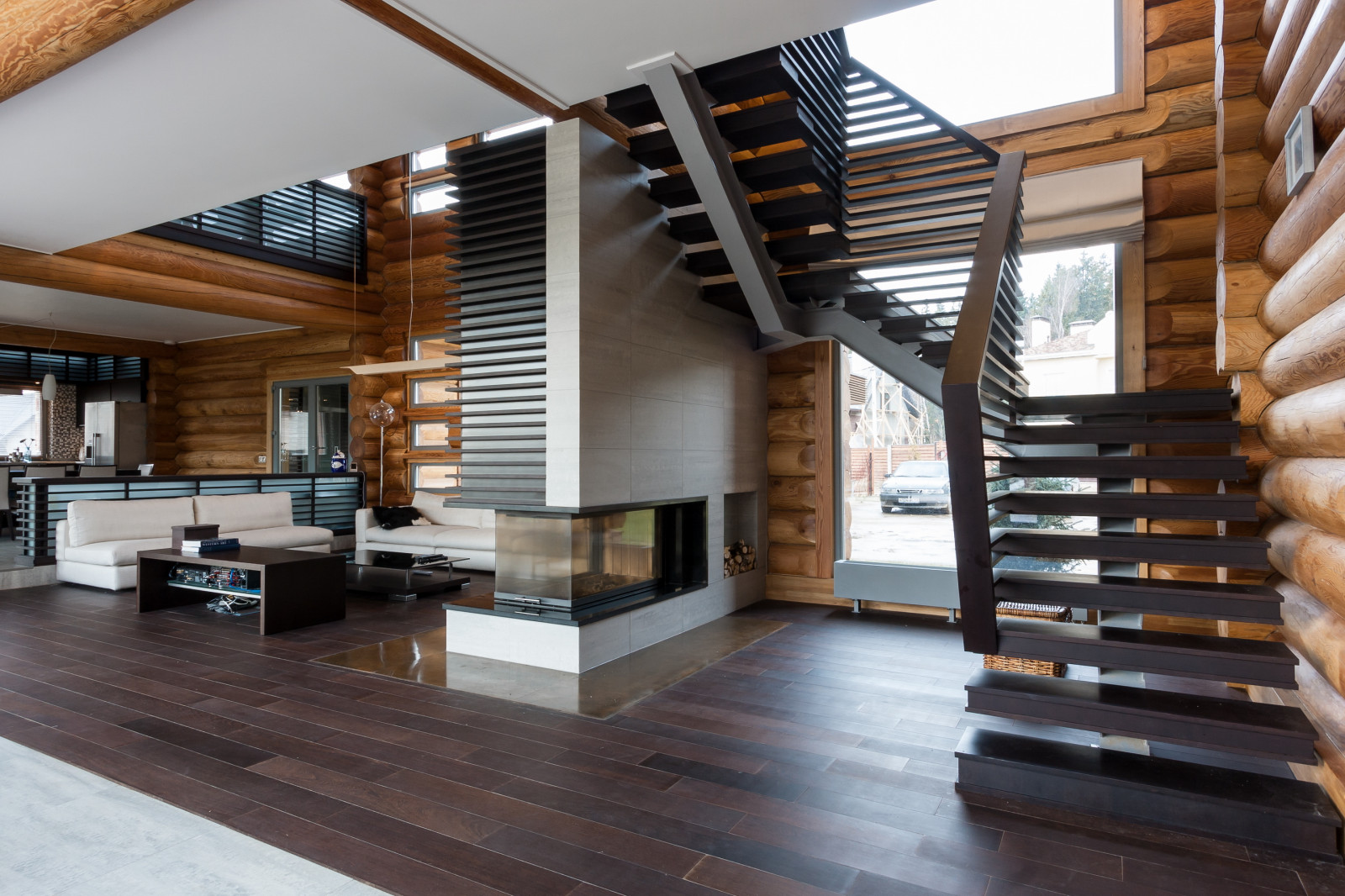 Интерьер деревянного жилого дома