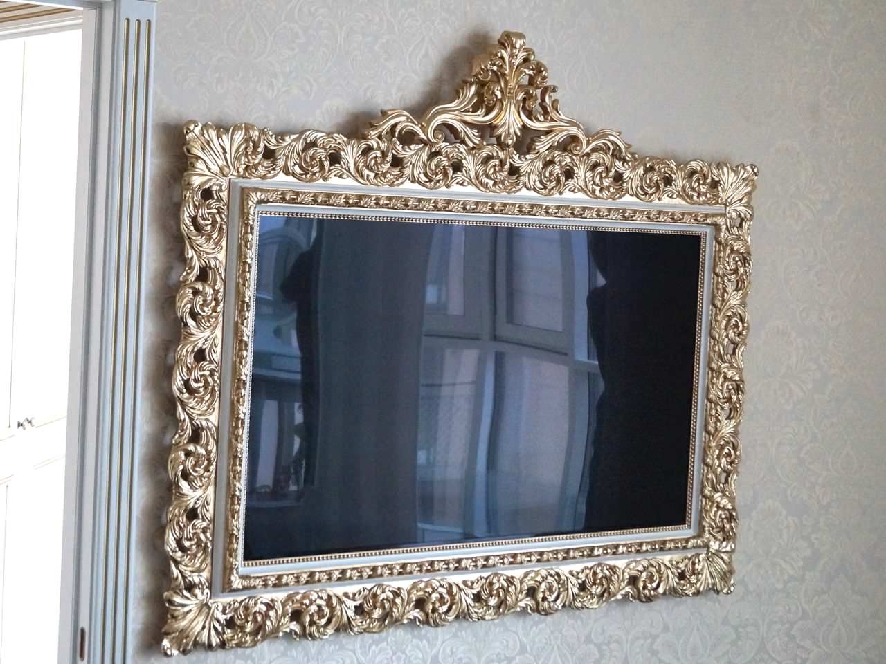 Телевизор в багете