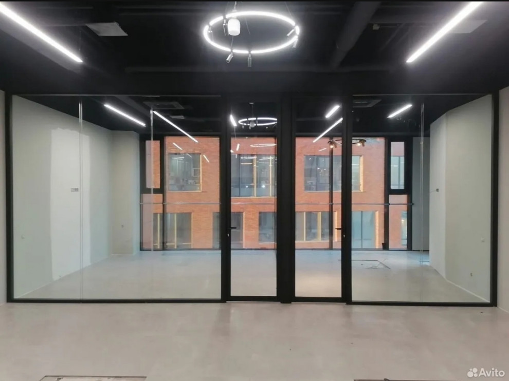 цельностеклянные офисные перегородки