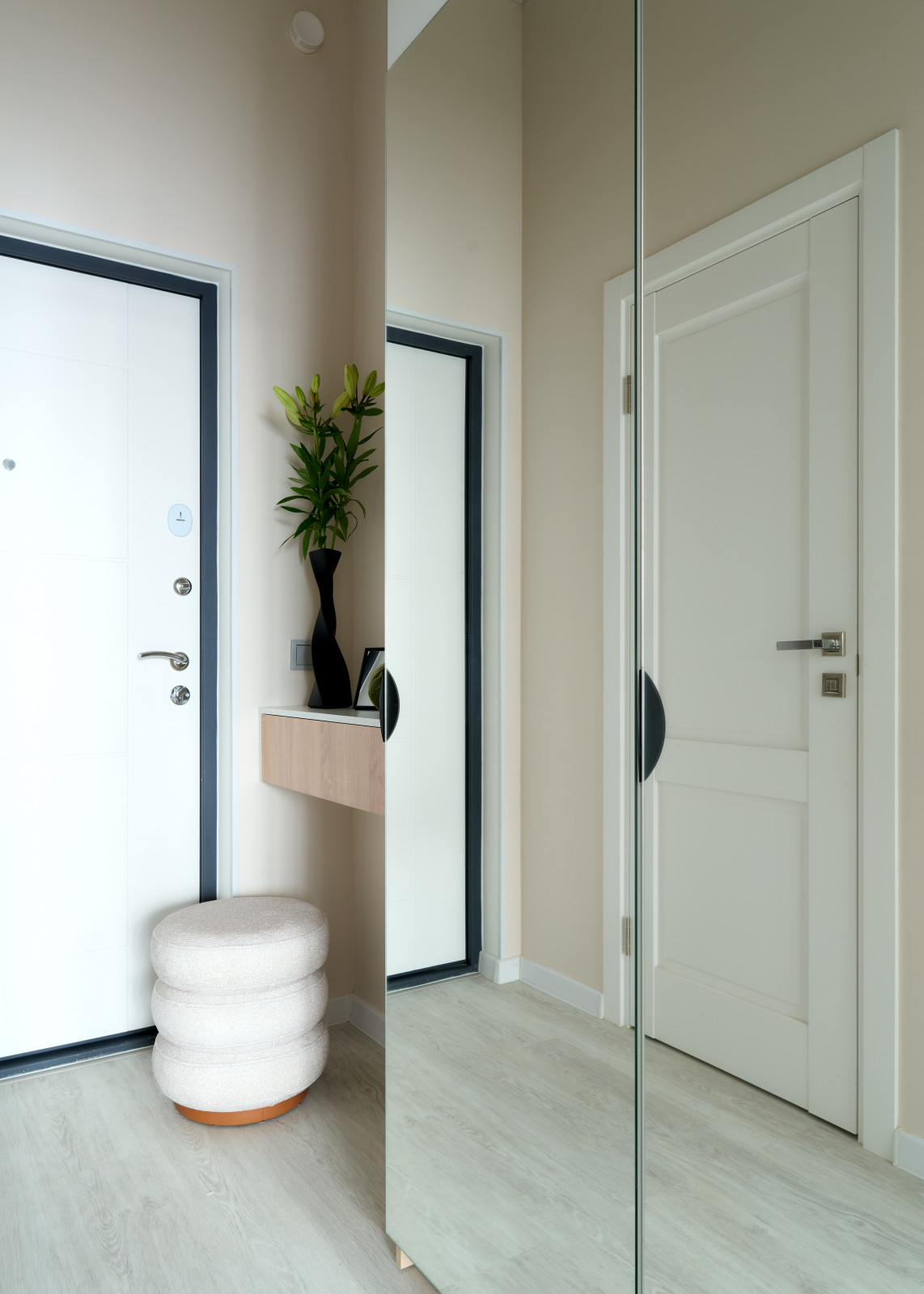 Квартира — студия по дизайн проекту Екатерины Тагировоq