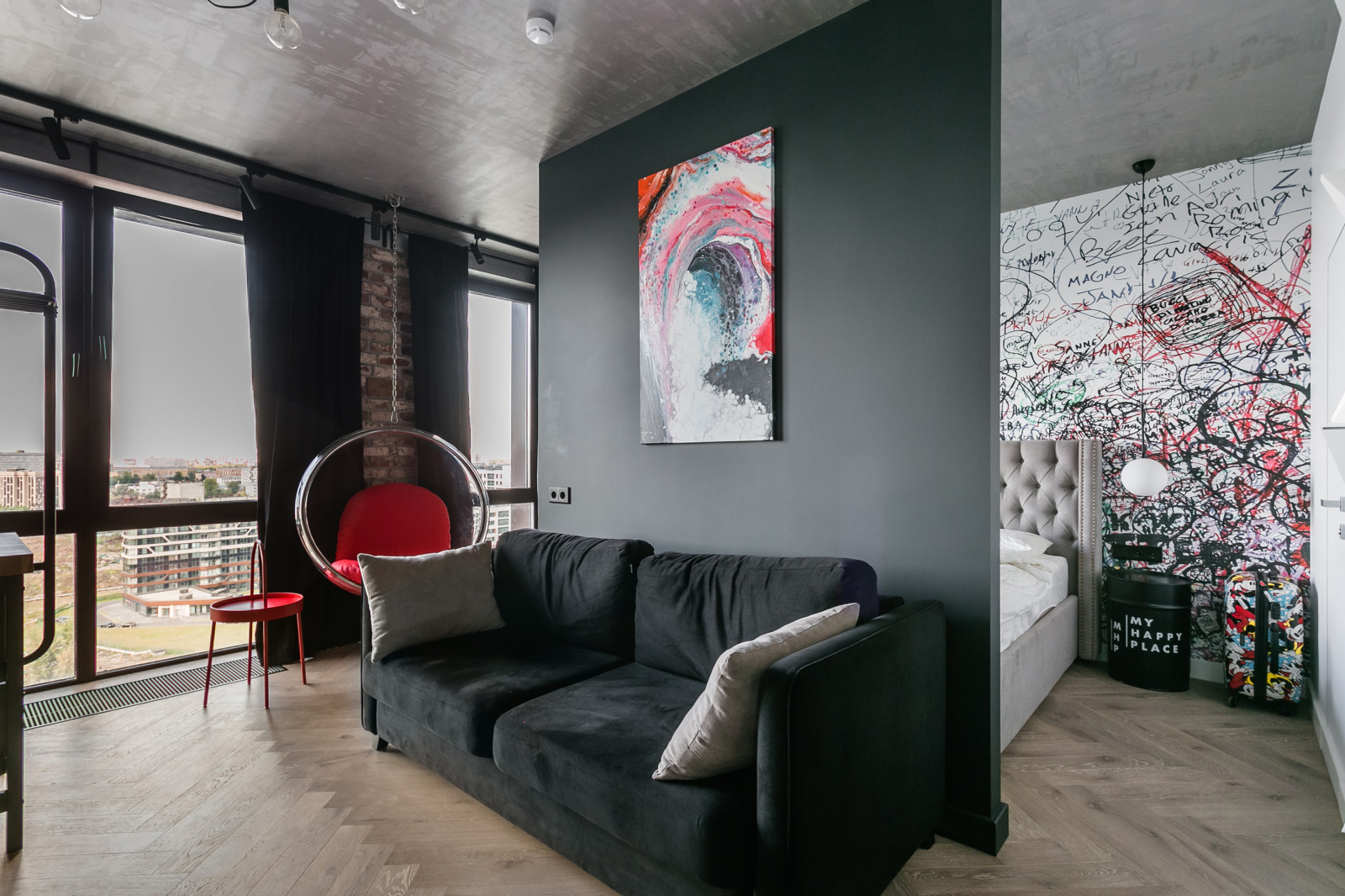 Houzz тур: Квартира, где светильники... греют ужин