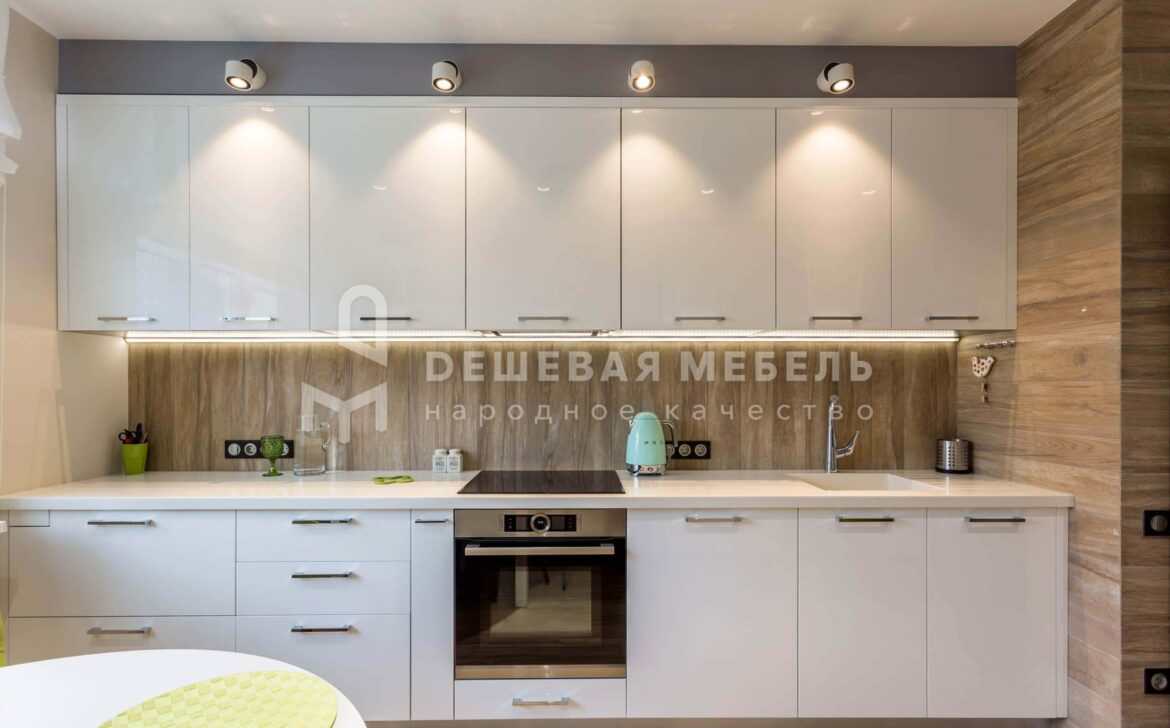 Белая линейная кухня "Мария арт.5" из эмали