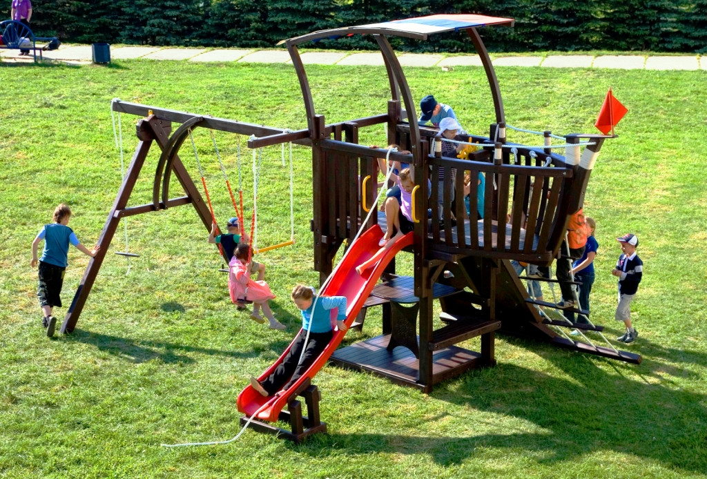 Обложка проекта: Установка дестких площадок, городков и комплексов в Ростове-на-Дону