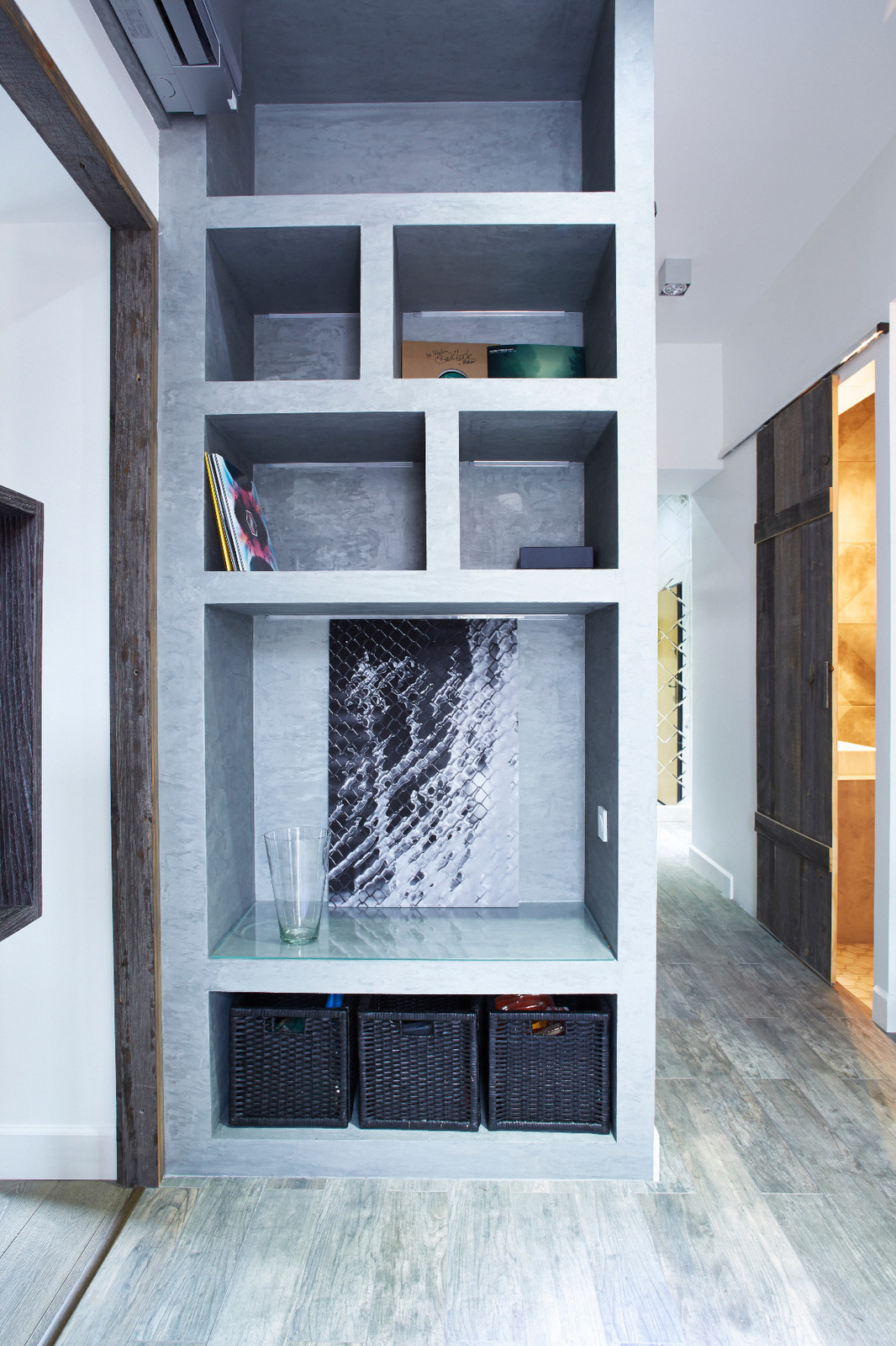 Обложка альбома: прихожая