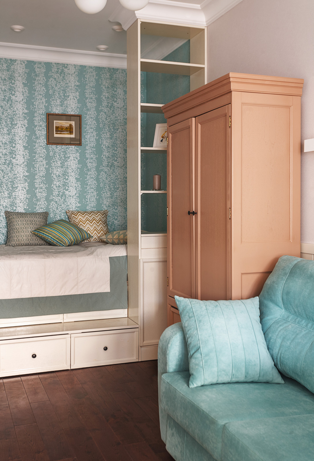 Calm,Cute and Colorful.