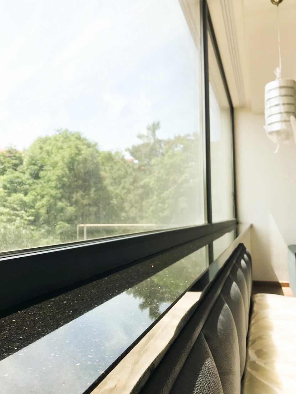 Обложка проекта: Подоконники и балконные перила из гранита Black Galaxy