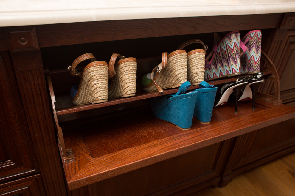 Обувница из массива дуба