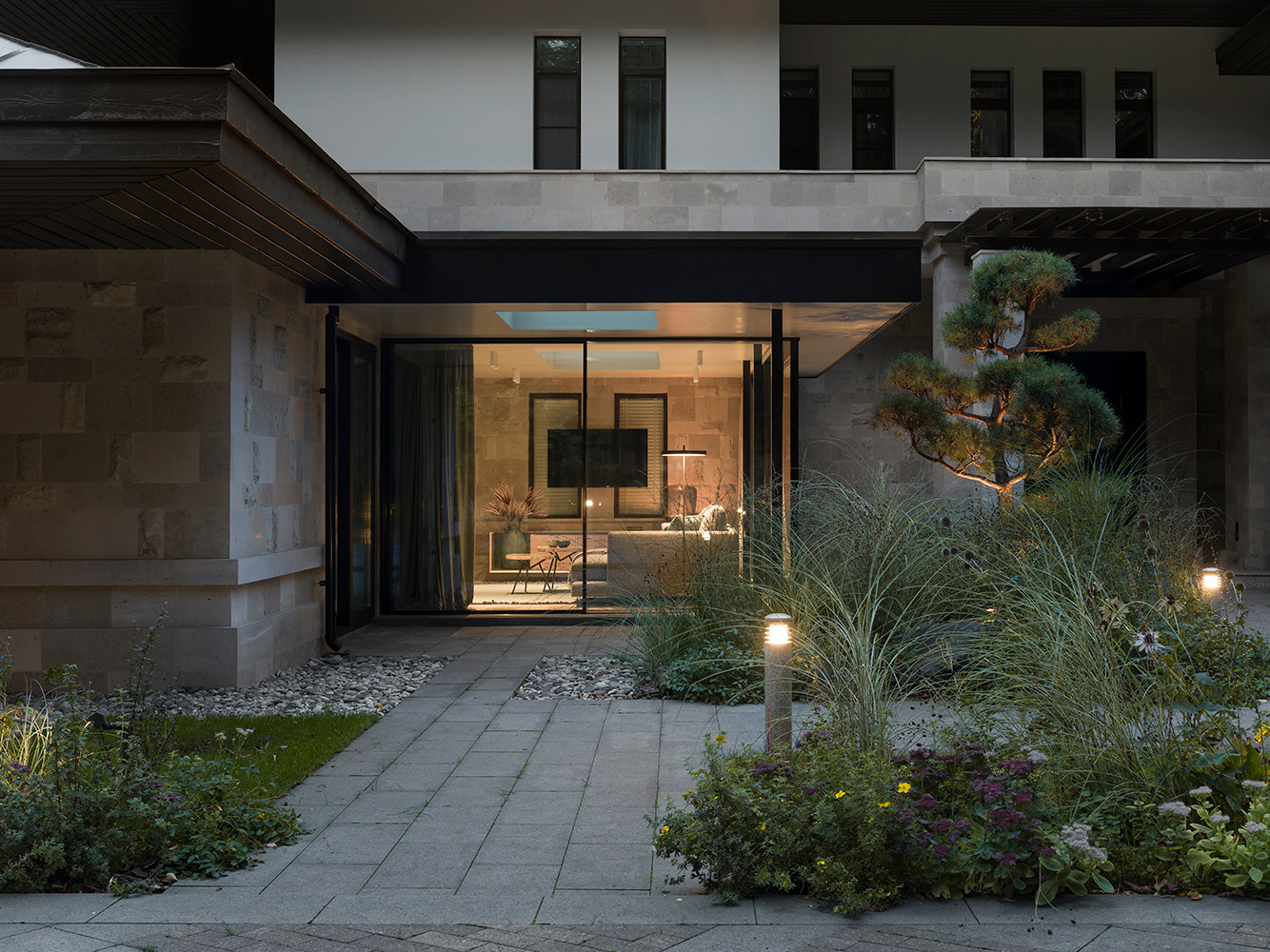 ЗИМНИЙ САД И СПА ЗОНА С ВПЕЧАТЛЯЮЩИМ ПАНОРАМНЫМ ВИДОМ В БАРВИХЕ