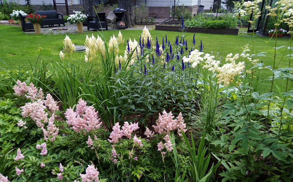 Цветники под пологом леса