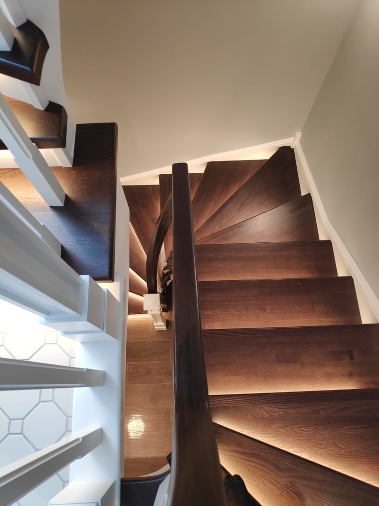 Классическая облицовка монолитной лестницы (2018)