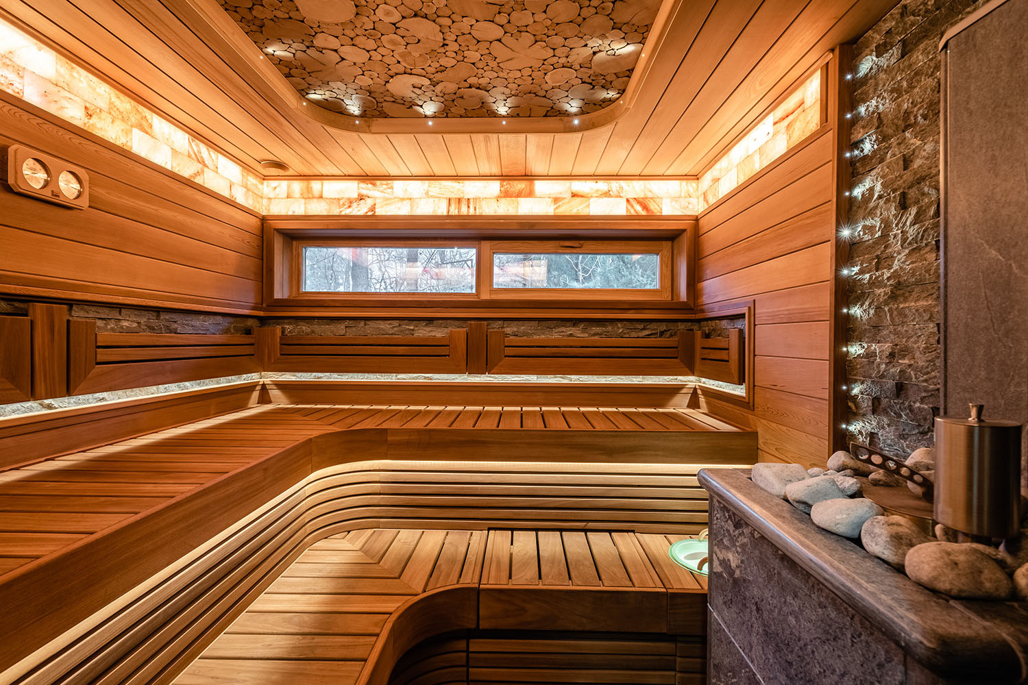 Баня с помывочной