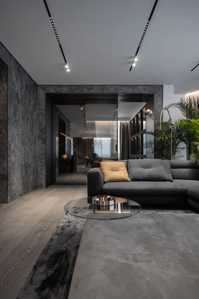 Triumph: eclectic style of stones & metals