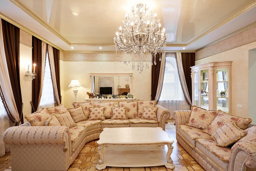 Перепланировка и декор гостевого пространства коттеджа.