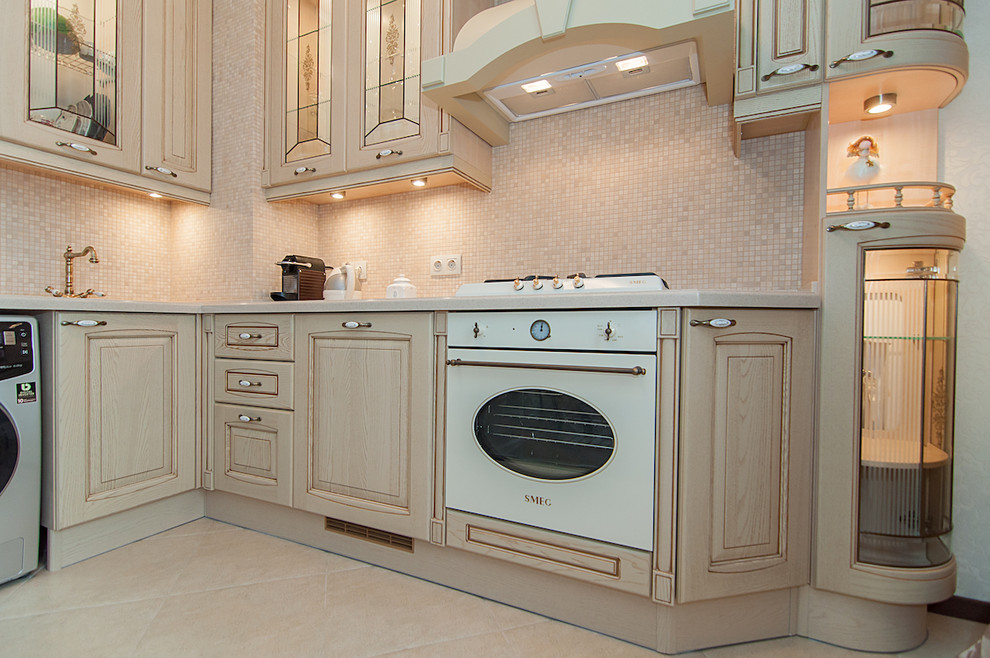 Элегантный кухонный гарнитур в классическом стиле