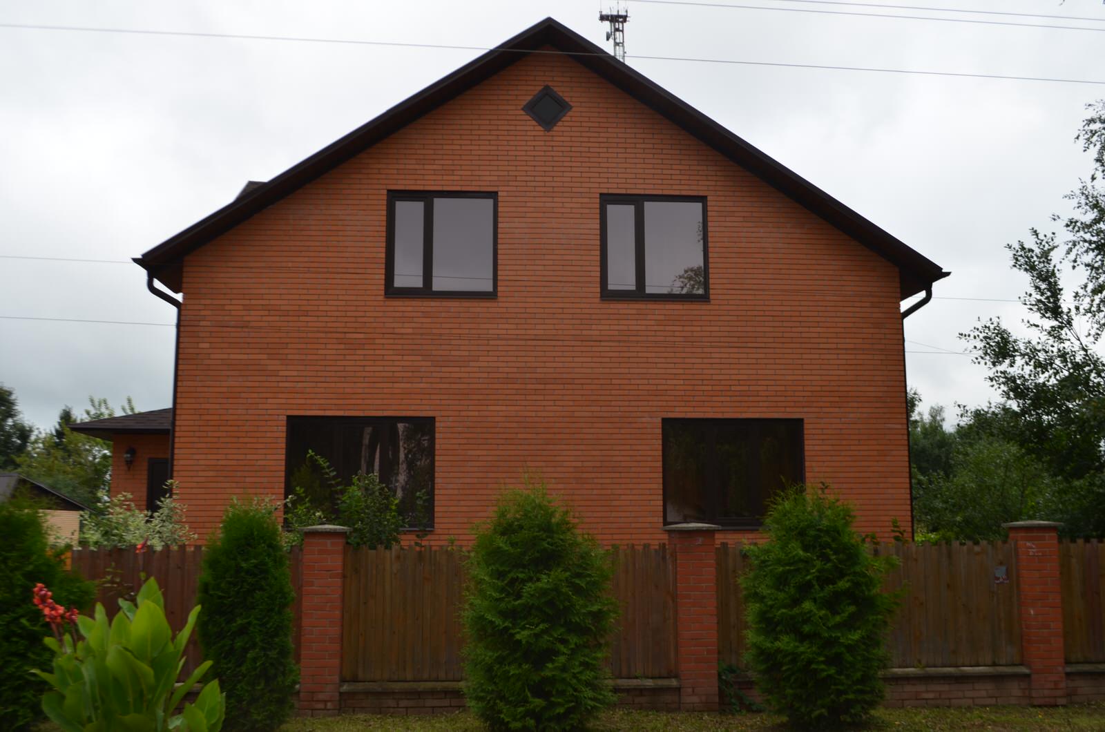 Дом 190 м2 из пенобетона, облизованный кирпичом