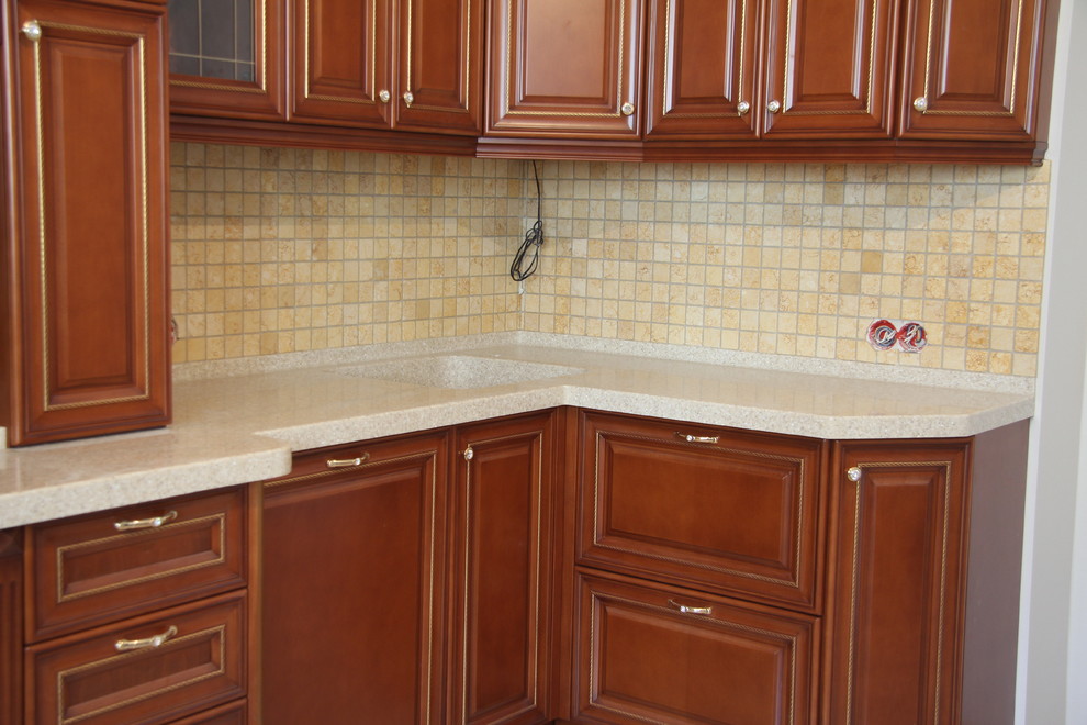 Кухня-гостиная в Самарской квартире. Столешница из искусственного камня Tristone