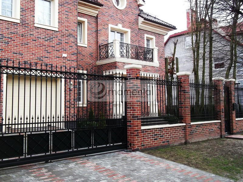 Обложка проекта: Чехова. Ограждения и балконы частного дома