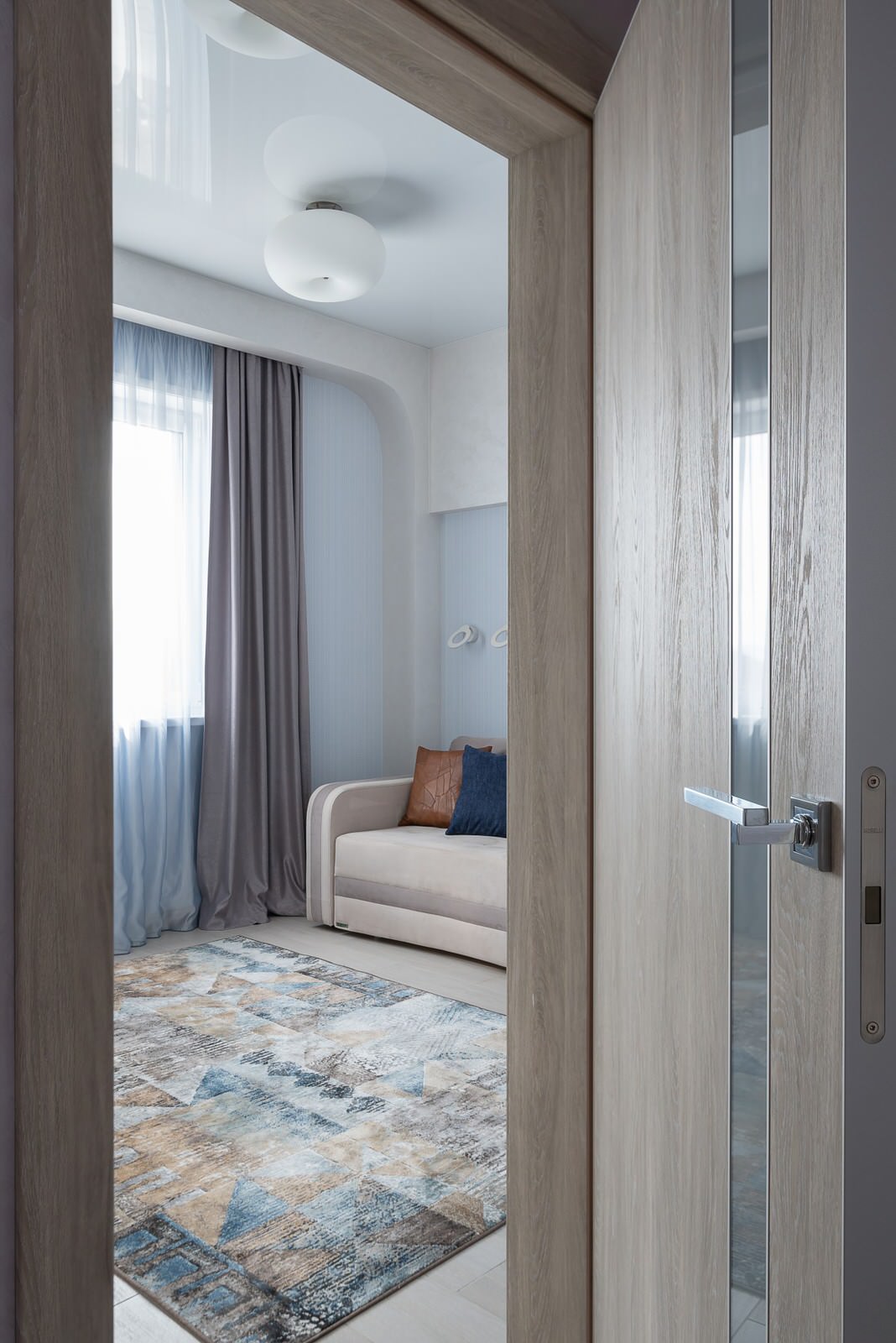 Дом с ирисом